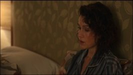 The Girls on the Bus - Season 01 Episode 05